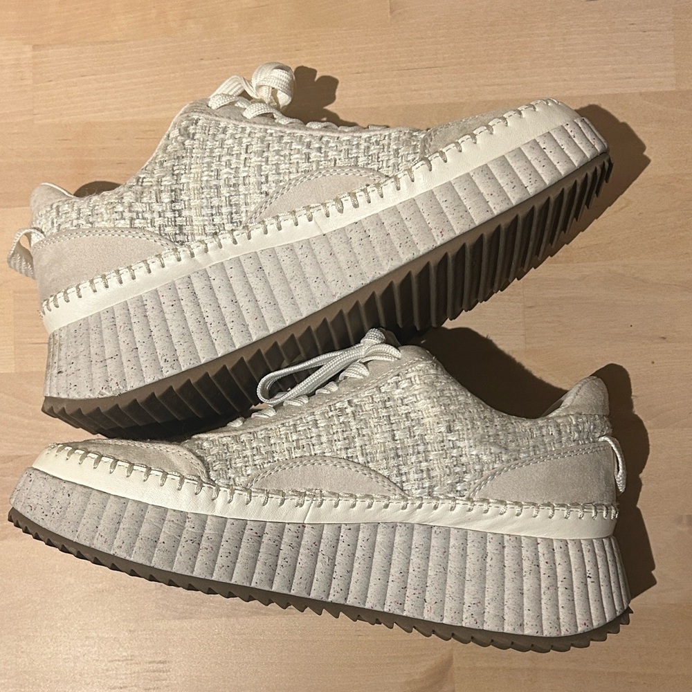 Persephone Universal Threads White Platform Sneak… - image 3